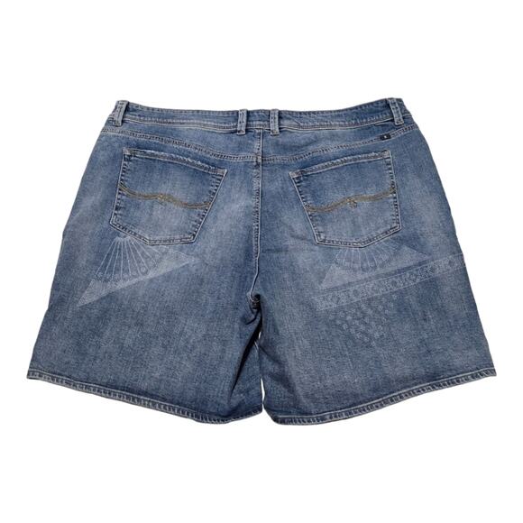Lucky Brand Women's Denim Shorts Blue Embroidered Accent Details‎ Casual - Picture 2 of 12